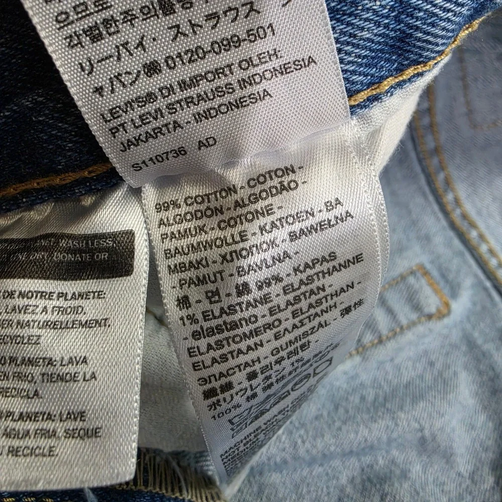 Levi's 501 Original Fit Jeans Mens 33x34 Light Wash Blue Button Fly Straight Leg